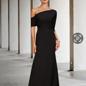 Formal blk lined gown size 10